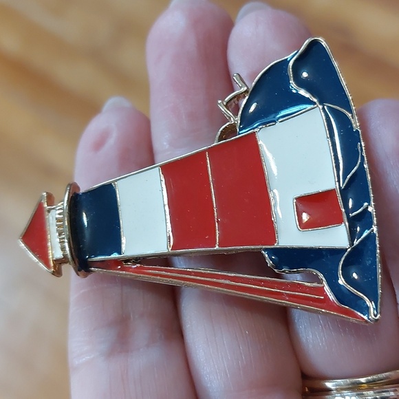 Vintage Red White Blue Enamel Lighthouse Brooch - Picture 2 of 4
